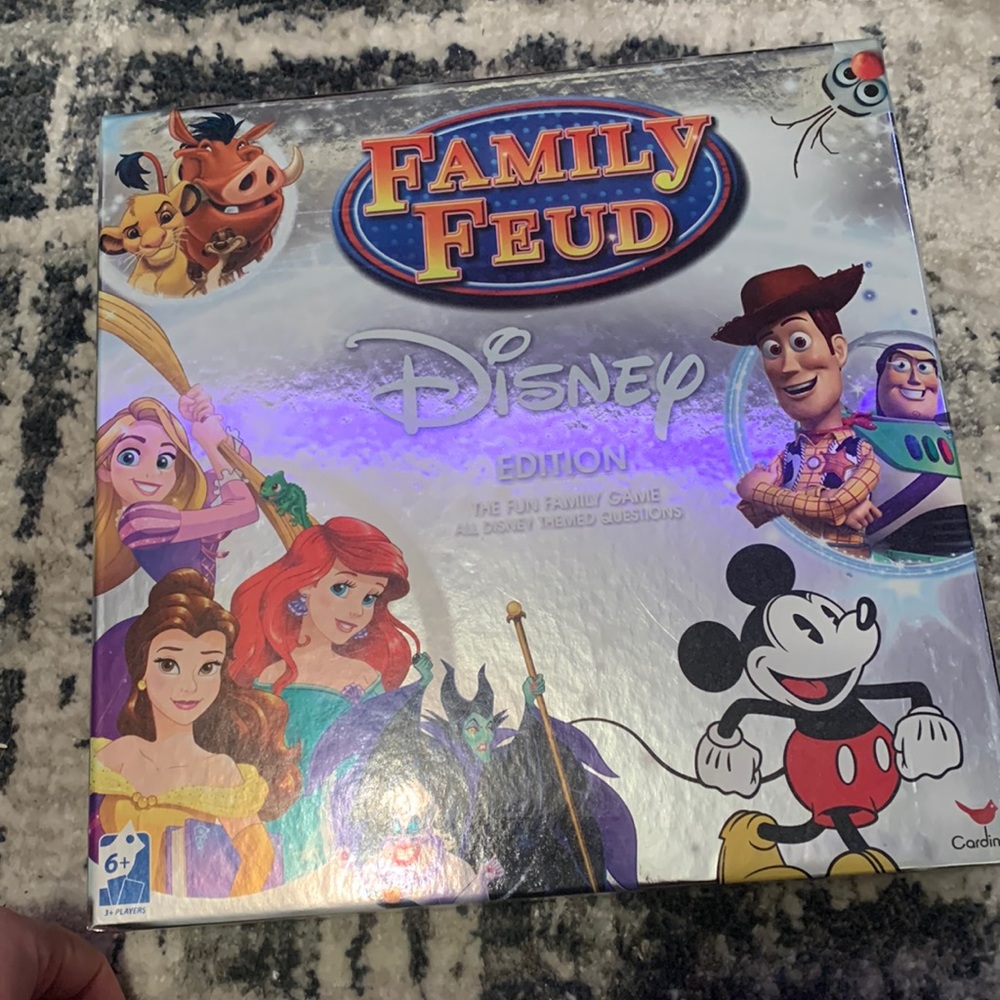 NEVER USED DISNEY FAMILY FEUD GAME